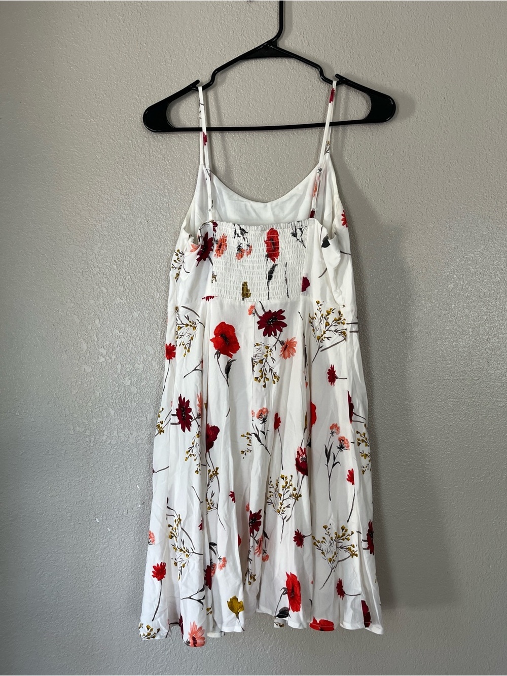Old Navy White Floral Spaghetti-Strap Mini Dress with Red & Pink Blooms - Picture 4 of 7